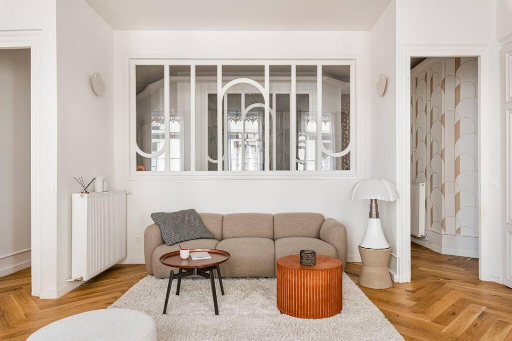 Beige Hospitalite - Apotheose Luxueux- 3 Chambres - Parking Prive サン・テティエンヌ エクステリア 写真
