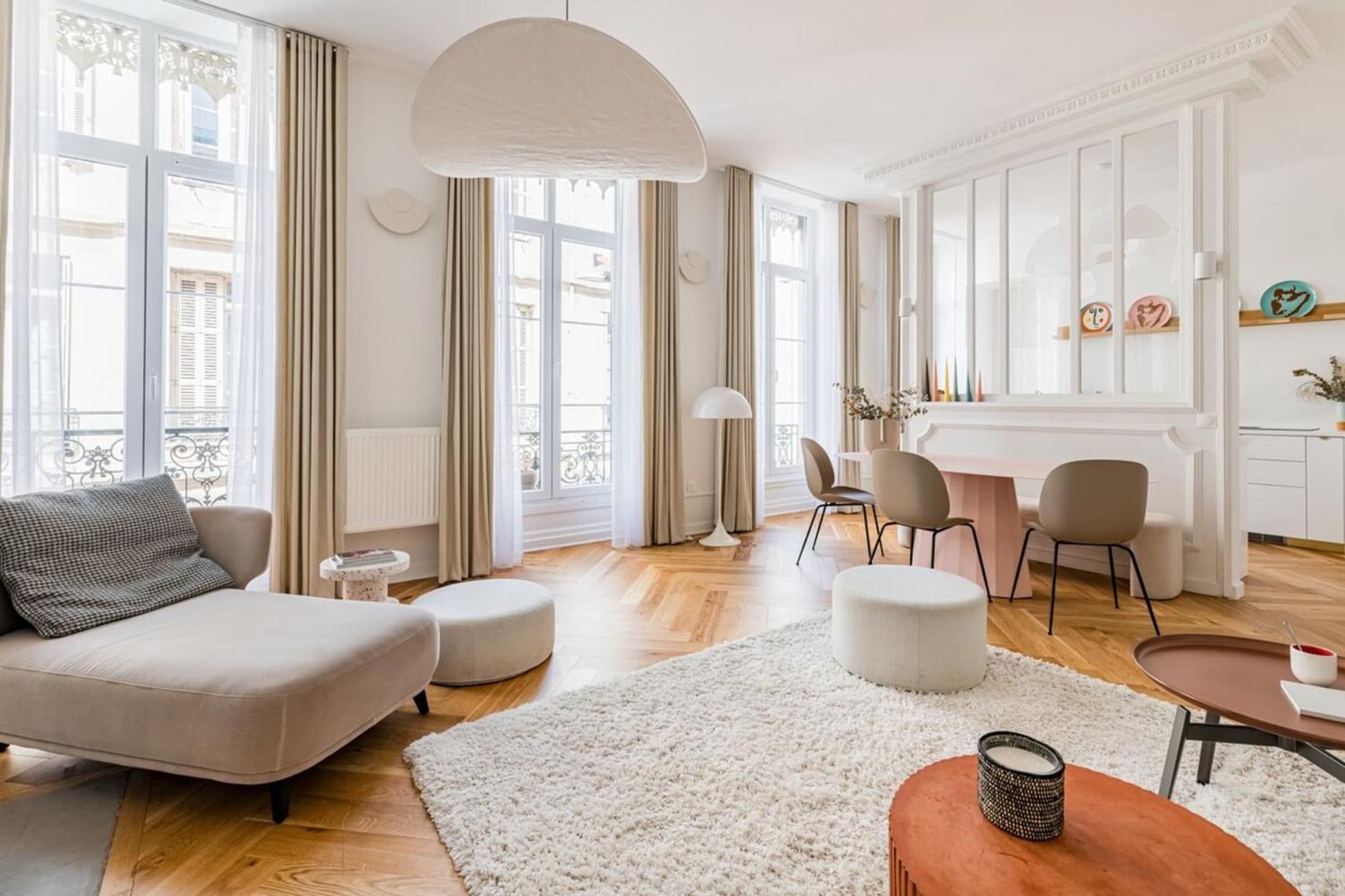 Beige Hospitalite - Apotheose Luxueux- 3 Chambres - Parking Prive サン・テティエンヌ エクステリア 写真