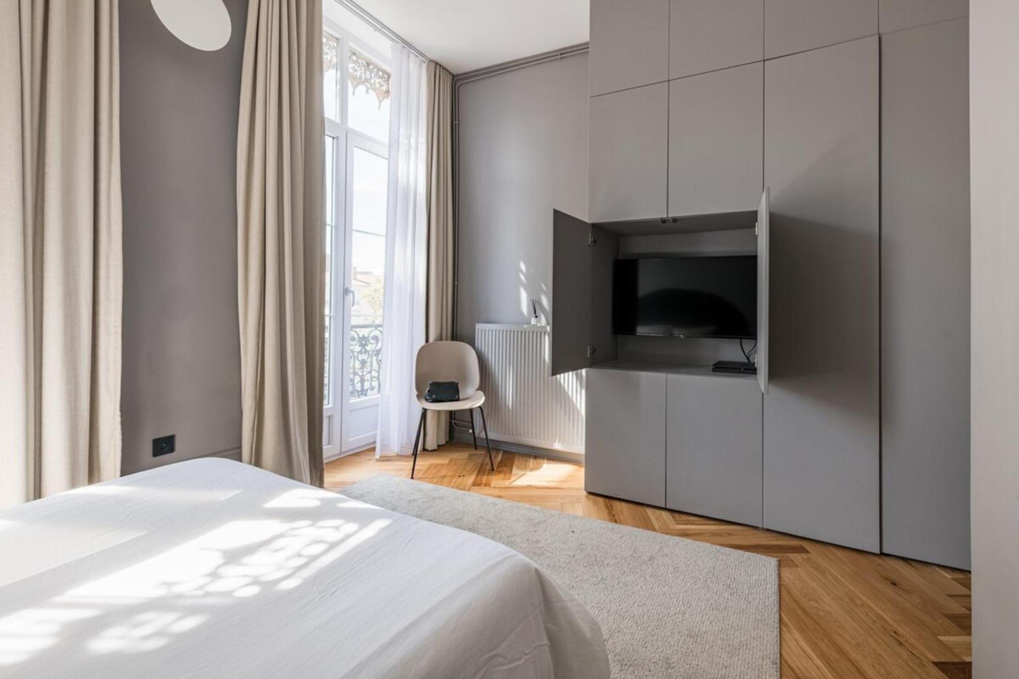 Beige Hospitalite - Apotheose Luxueux- 3 Chambres - Parking Prive サン・テティエンヌ エクステリア 写真